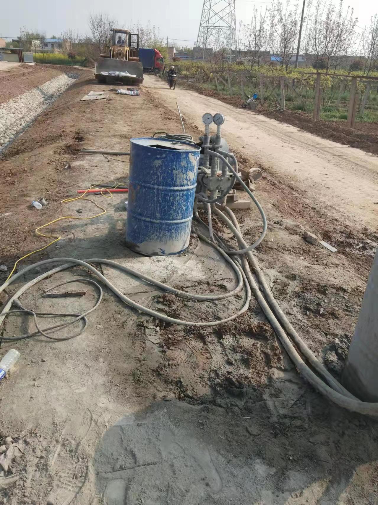 王下乡顶管注浆