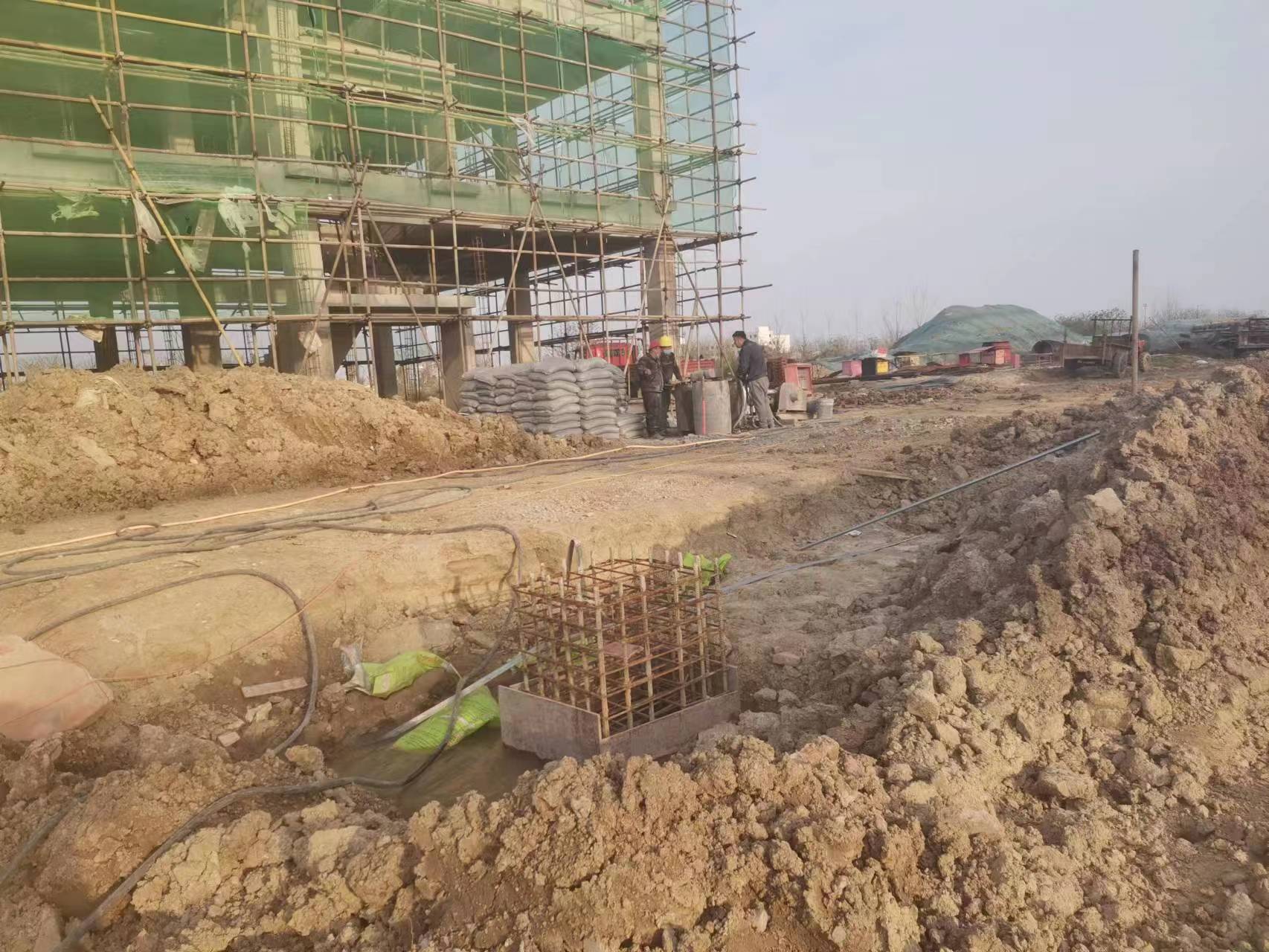 王下乡当桥梁出现裂缝的时候应该及时加固修补